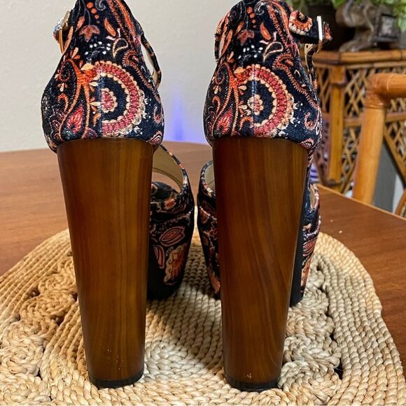 Jessica Simpson The Dany Paisley Print Platform Block Heel T-Strap Sandals 9 - Picture 8 of 16